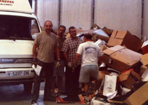 2007-07-03, Collecting cardboard